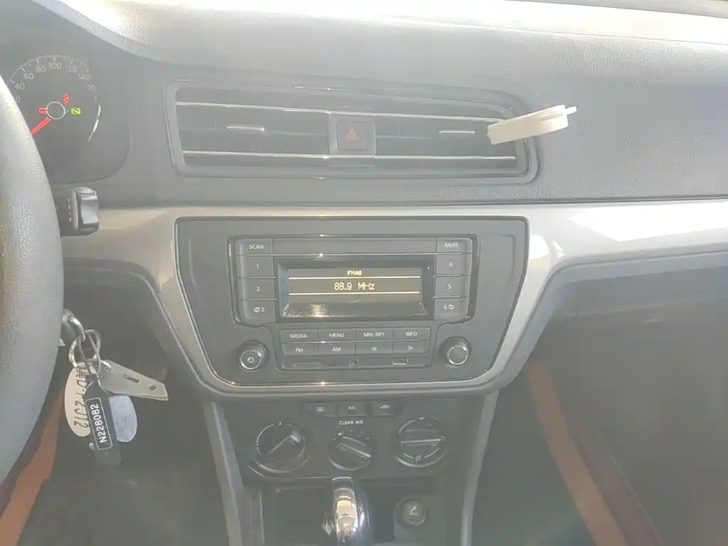 Volkswagen Lavida — миниатюра 13