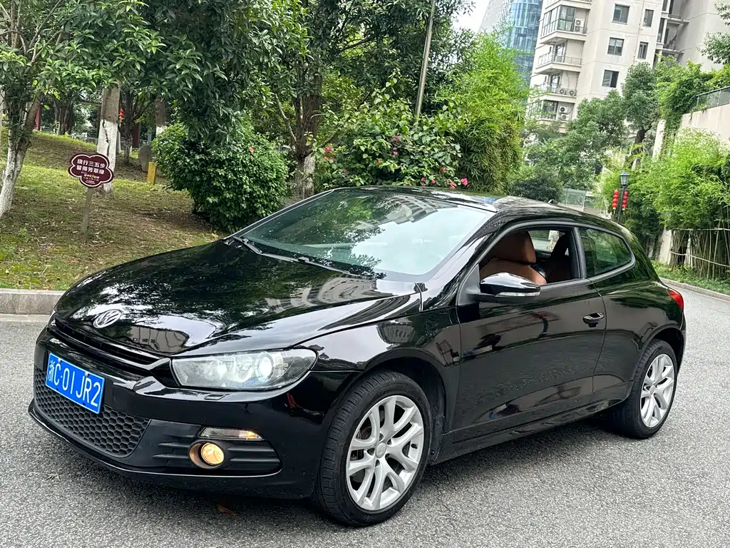 Купить Volkswagen Scirocco