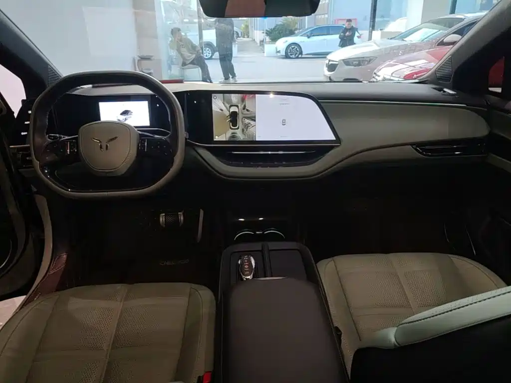 Hongqi Hongqi EH7 — миниатюра 10