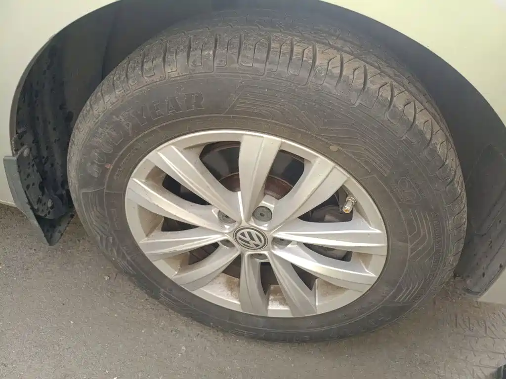 Volkswagen Bora — миниатюра 8