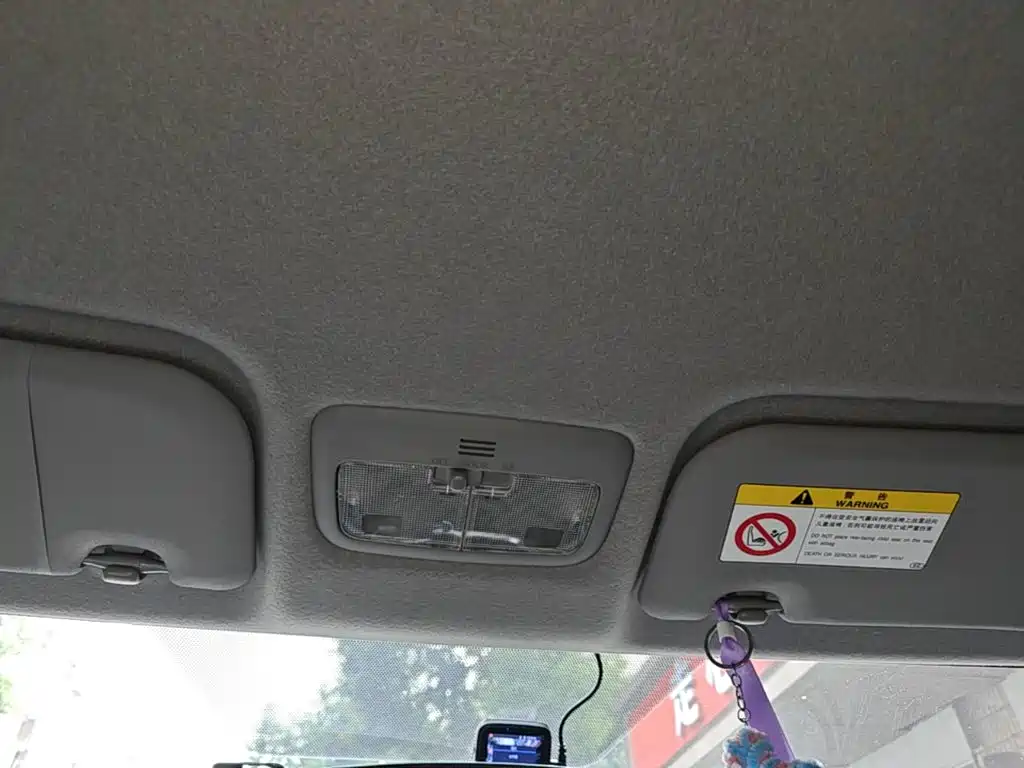 Toyota Yaris L — миниатюра 18