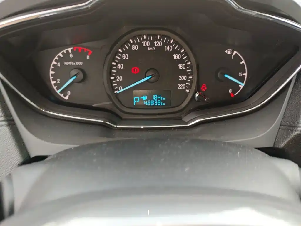 Ford Escort — миниатюра 8