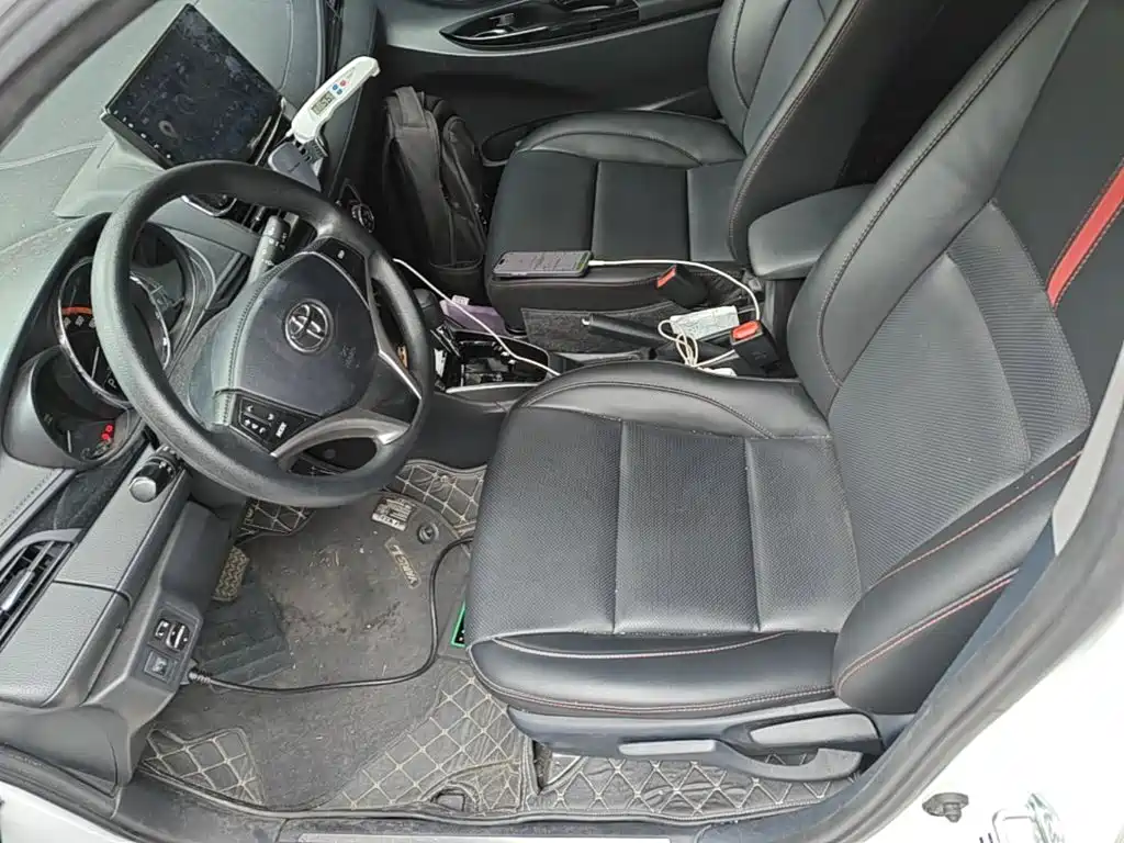 Toyota Yaris L — миниатюра 15