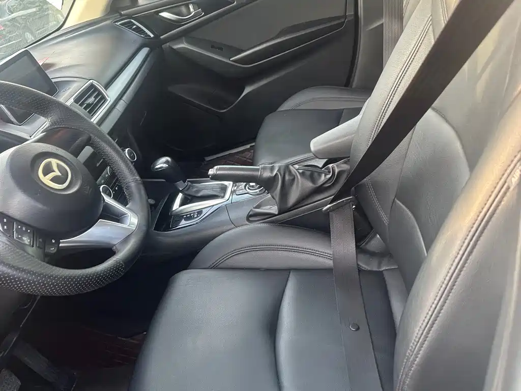 Mazda 3 Axela — миниатюра 6