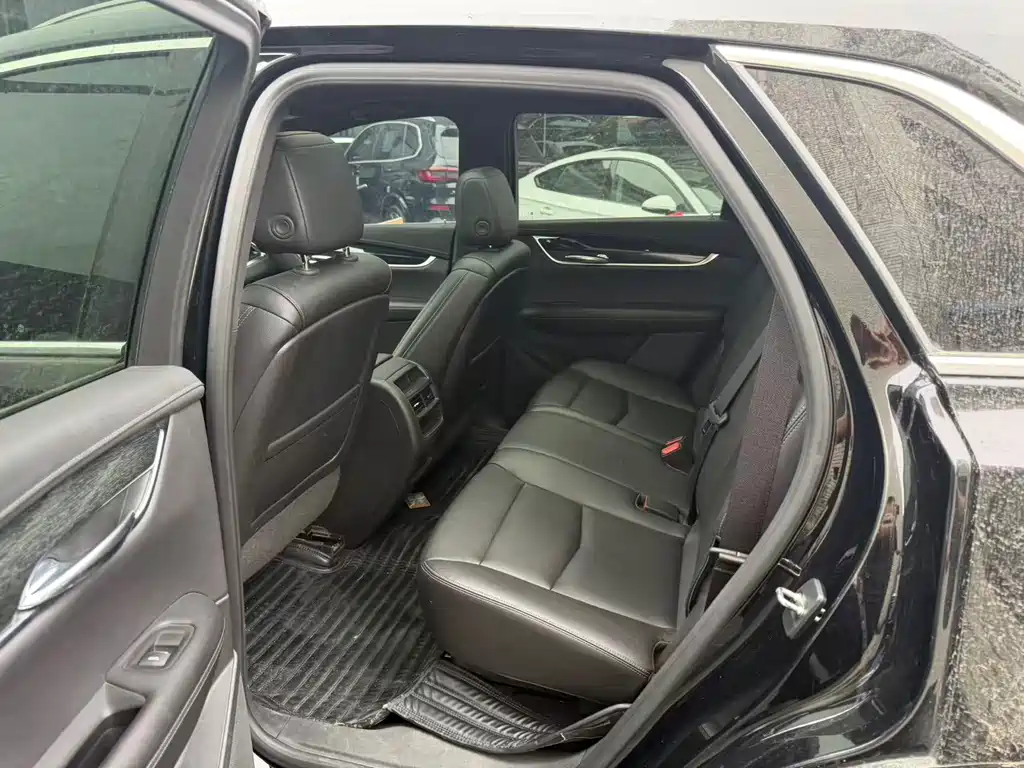 Cadillac XT5 — миниатюра 6