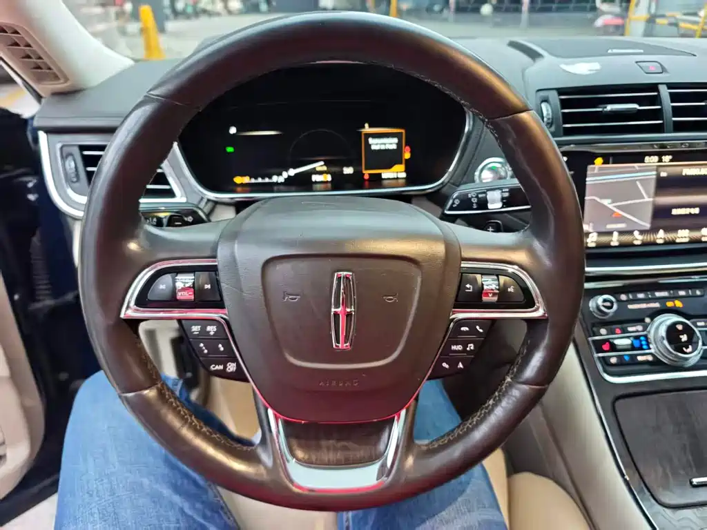 Lincoln Continental — миниатюра 12