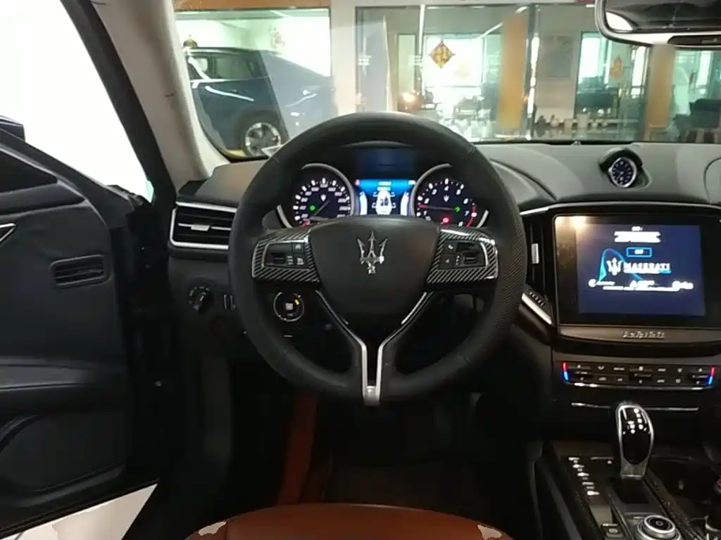 Maserati Ghibli — миниатюра 11