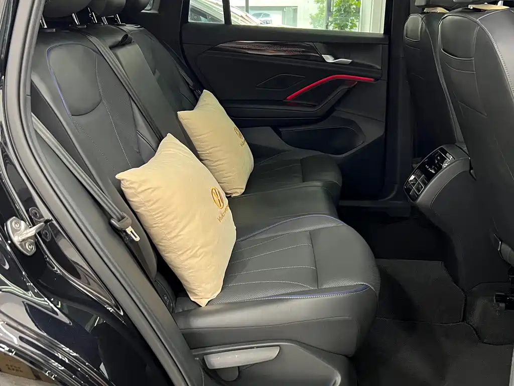 Volkswagen Tiguan L — миниатюра 20