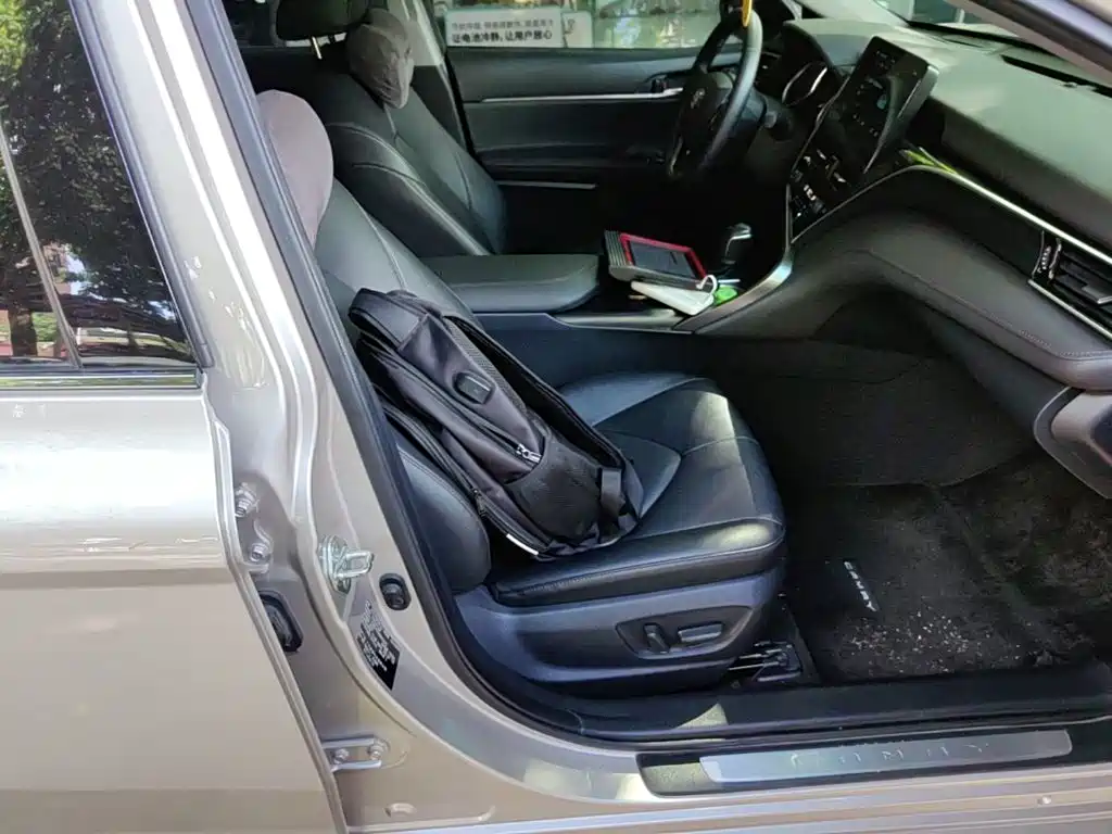 Toyota Camry — миниатюра 25