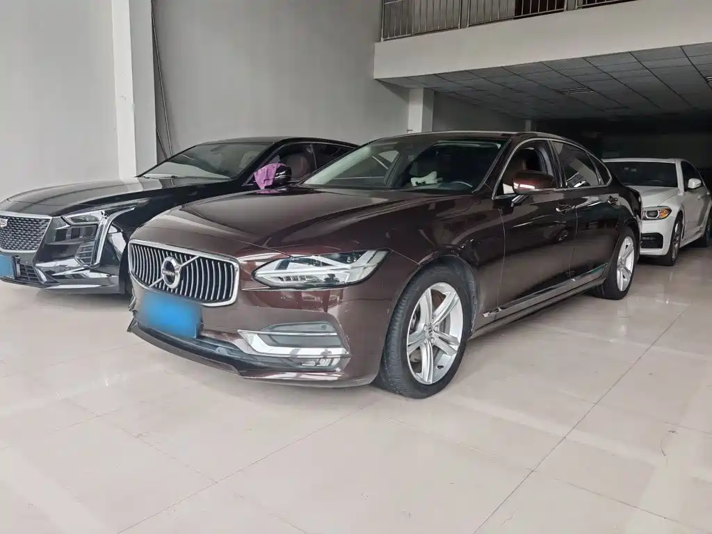 Volvo S90 — миниатюра 2