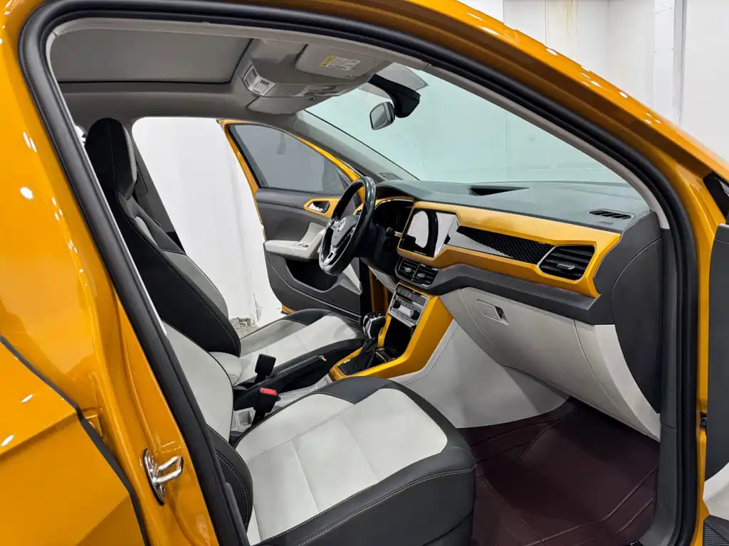 Volkswagen T-Cross 280TSI DSG Luxury Edition, фото 4