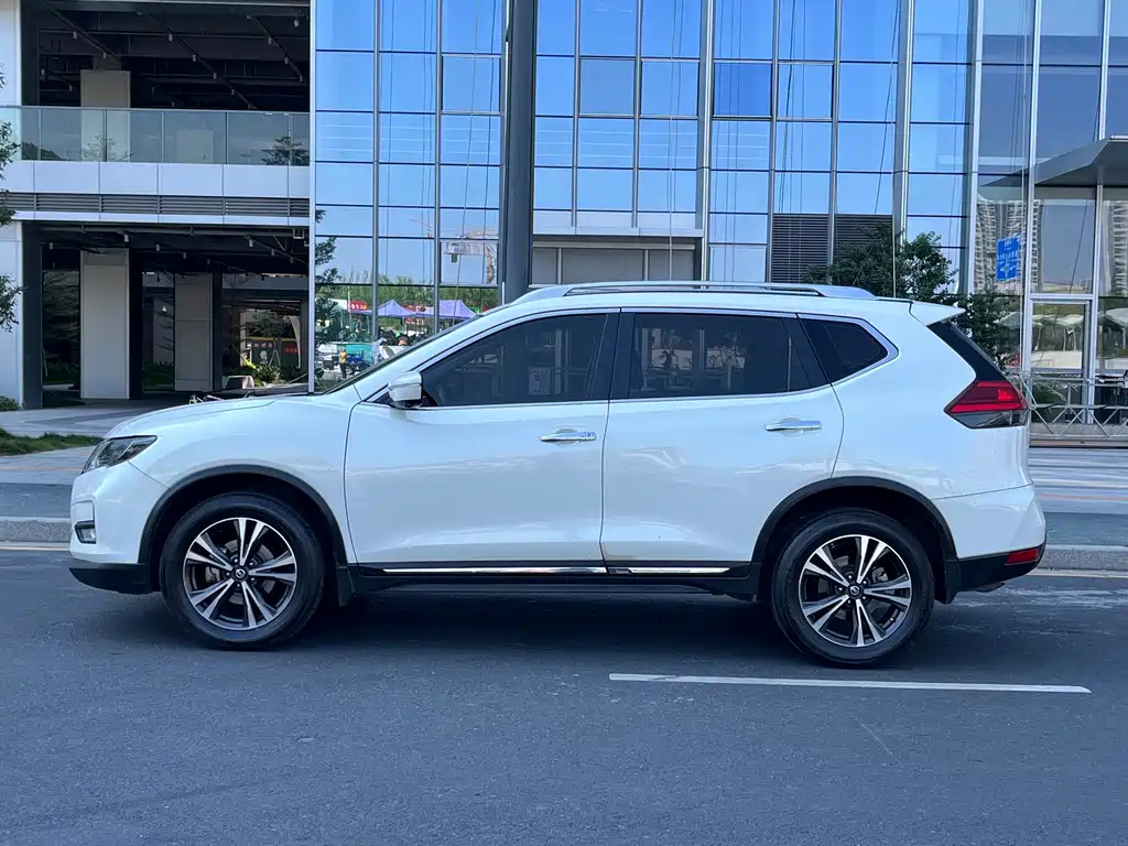 Nissan X-Trail — миниатюра 7