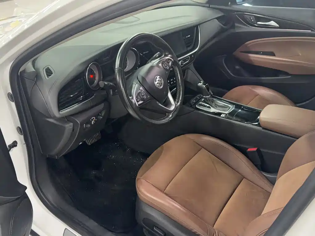 Buick Regal — миниатюра 8