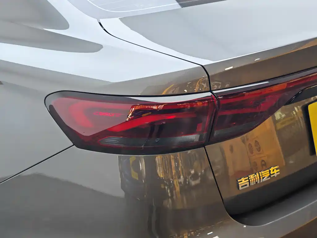 Geely Emgrand — миниатюра 7