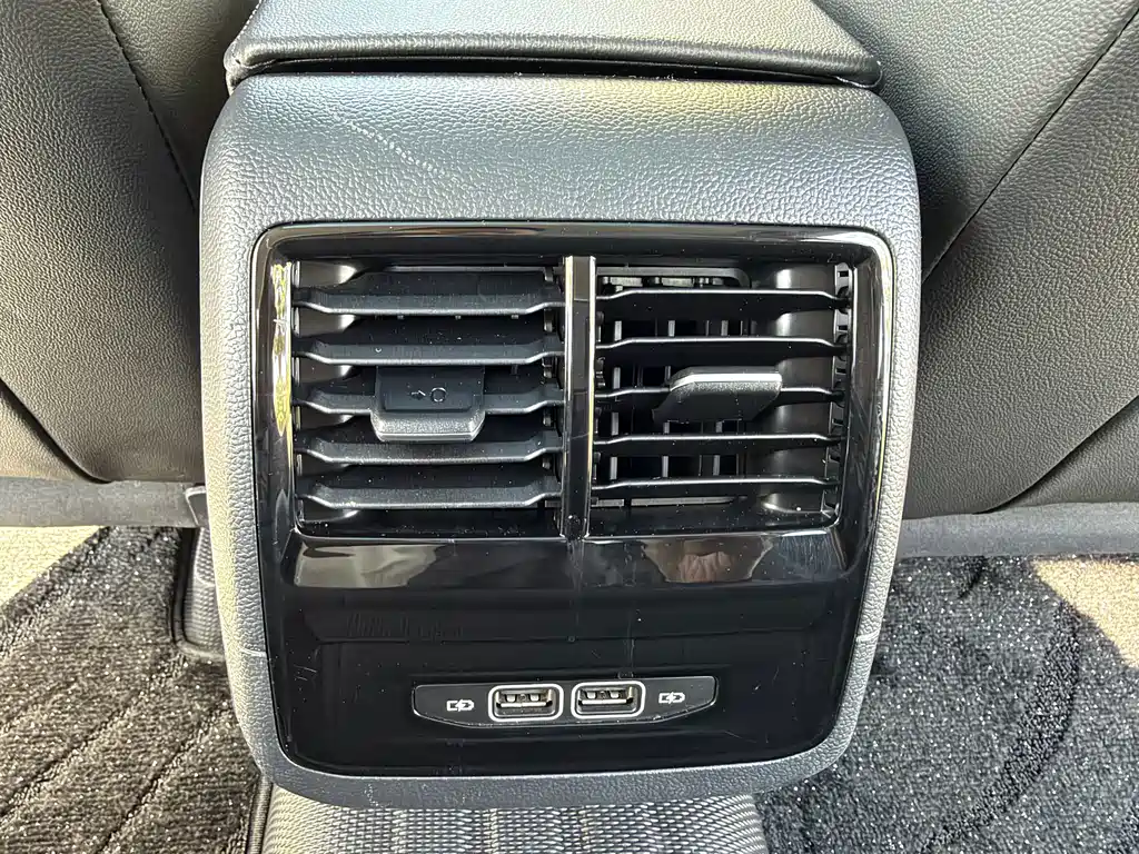 Volkswagen Sagitar — миниатюра 23