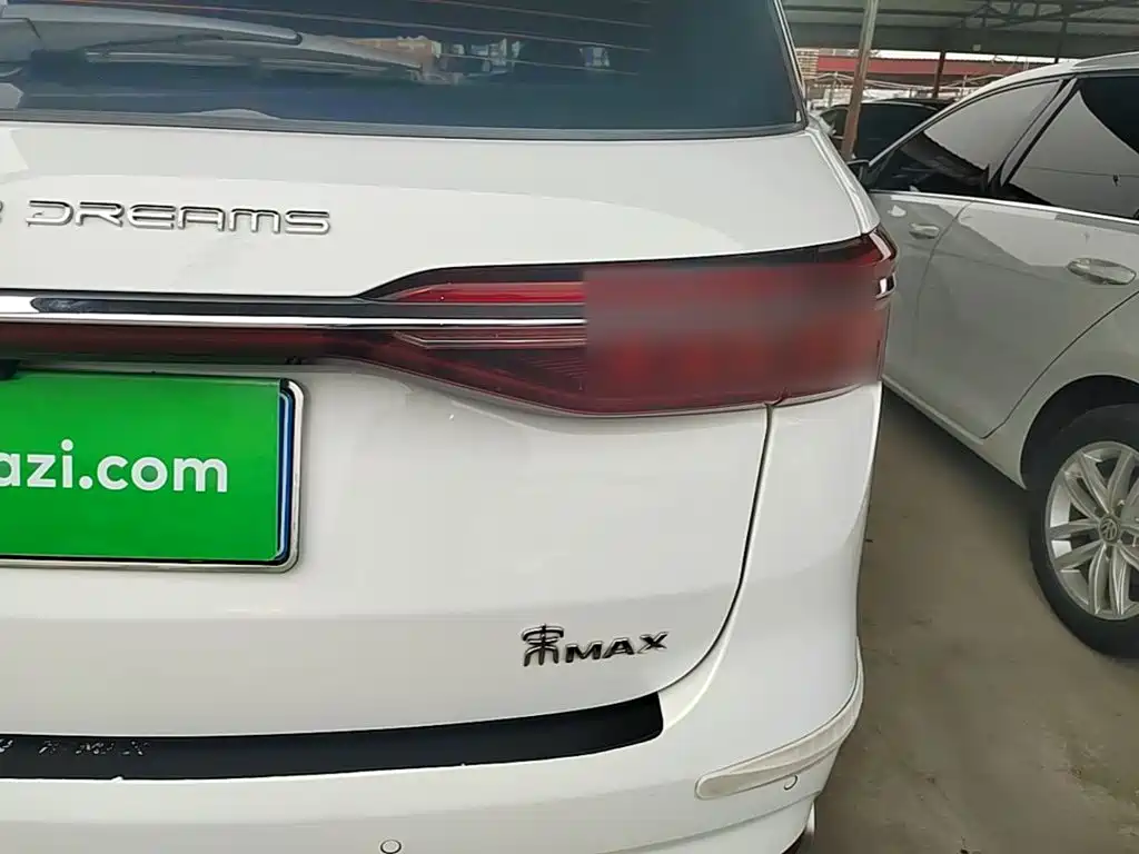 BYD MAX — миниатюра 8