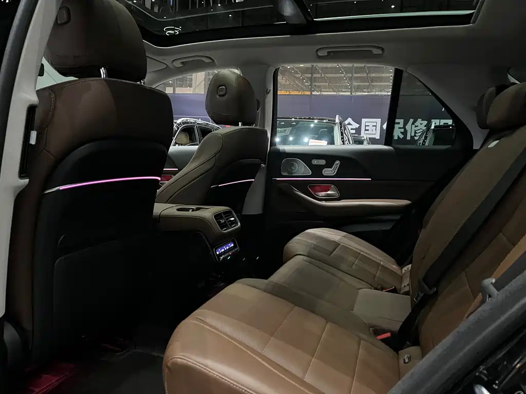 Mercedes-Benz GLE (Import) — миниатюра 13