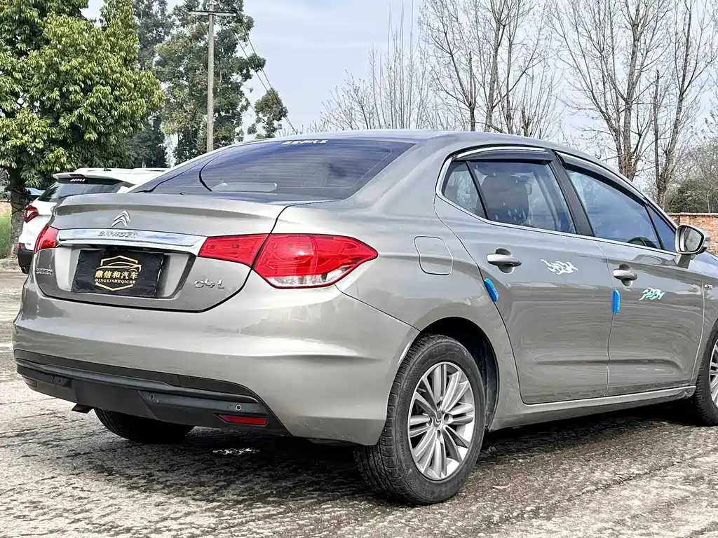 Citroen C4L — миниатюра 10