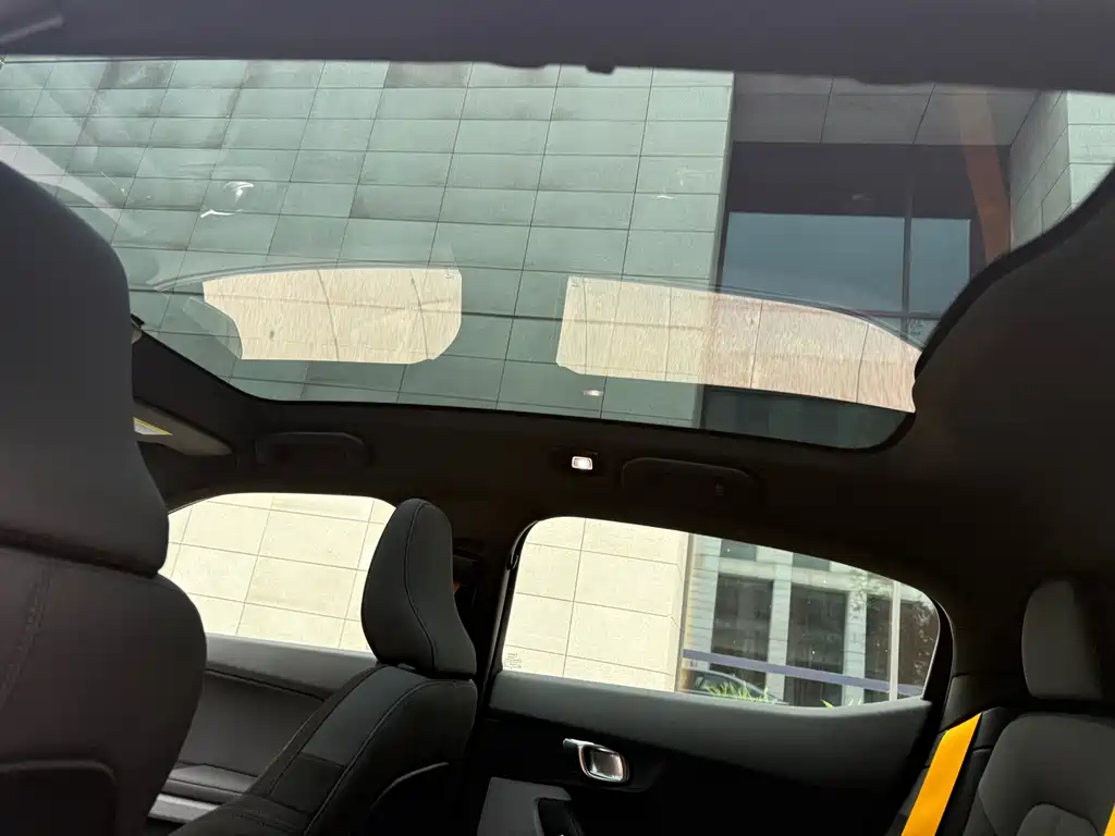 Polestar Polestar 2 — миниатюра 11