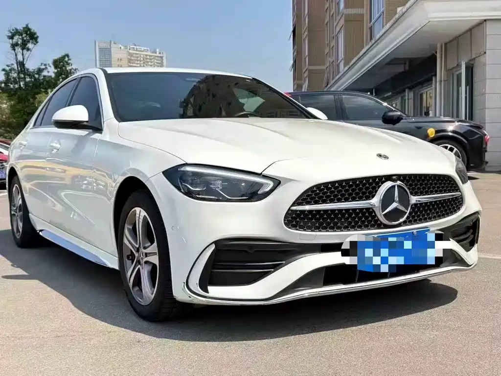 Mercedes-Benz C-Class — миниатюра 3