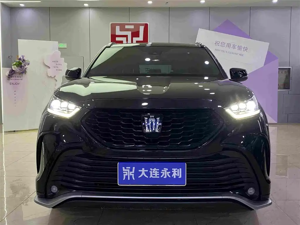 Toyota Crown Kluger — миниатюра 2