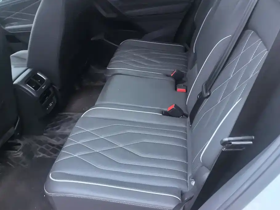Volkswagen Tiguan L — миниатюра 11