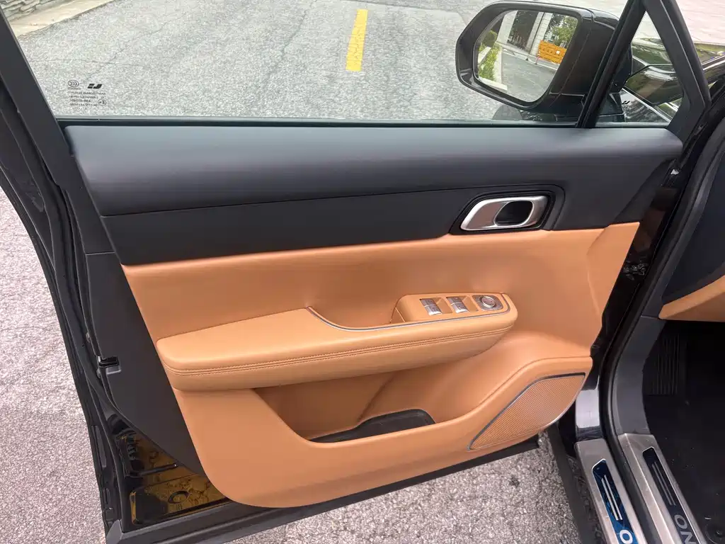 Li Auto Li ONE — миниатюра 13