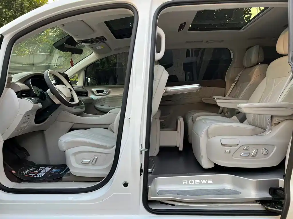 Roewe iMAX8 New Energy — миниатюра 5