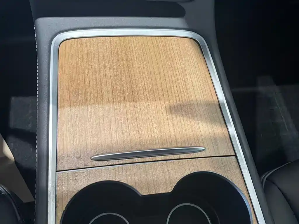 Tesla Model Y — фотографии объявления, Фото 13