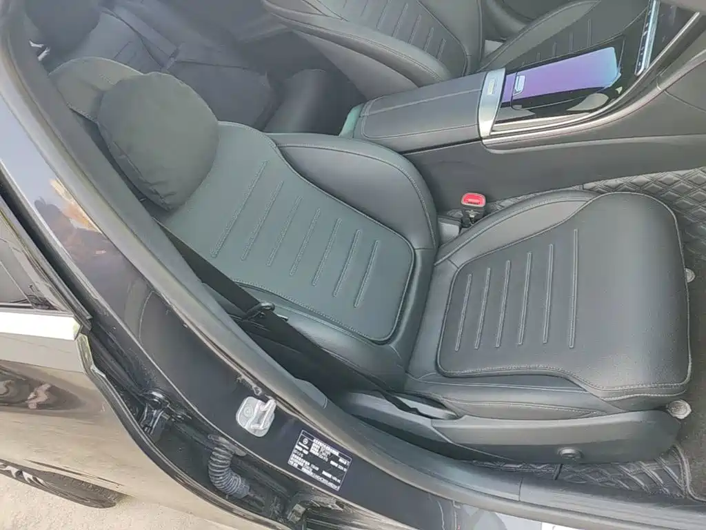 Mercedes-Benz C-Class — миниатюра 25