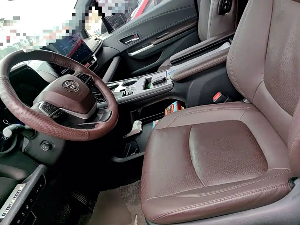 Toyota Sienna — миниатюра 15