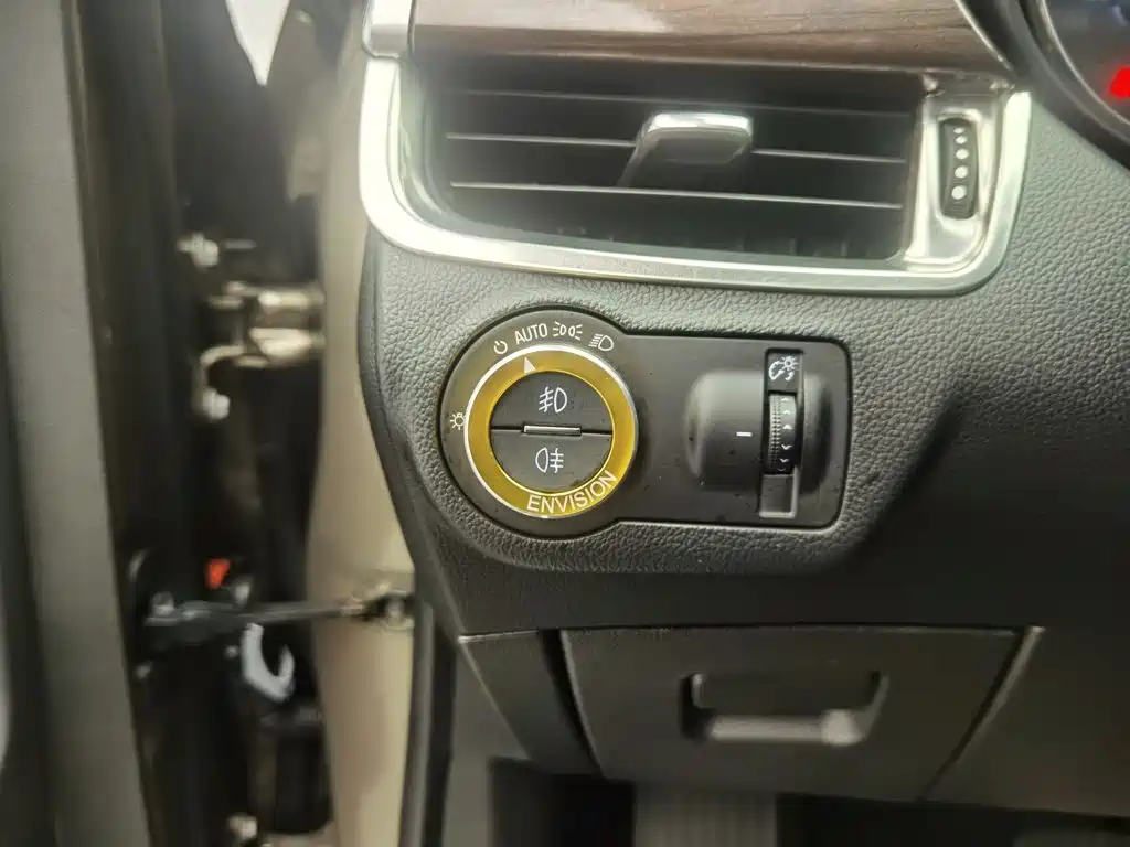 Buick Envision Plus — миниатюра 21