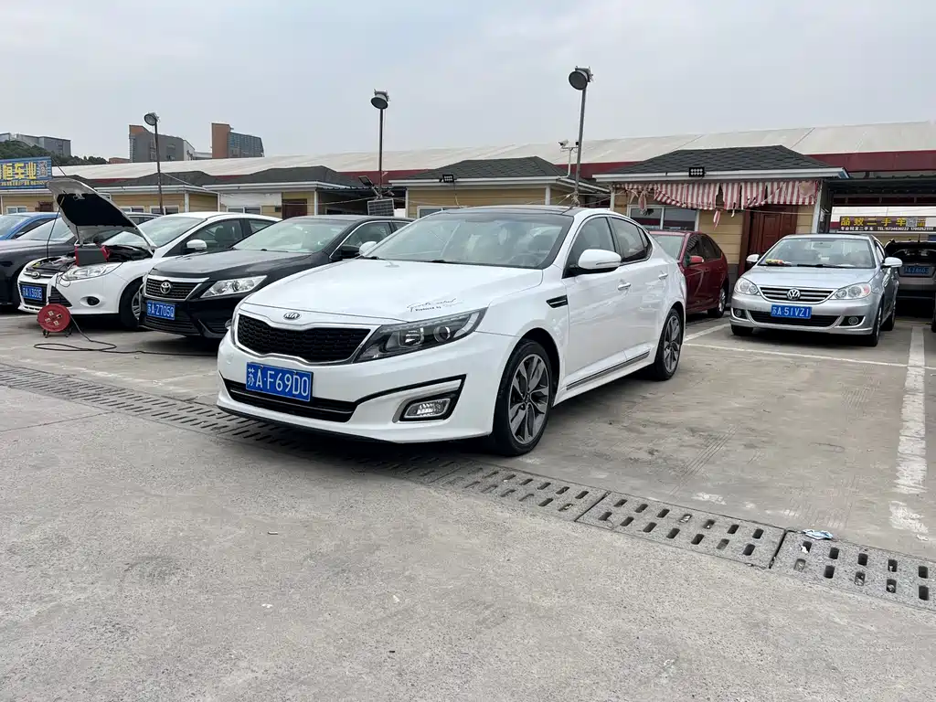 Kia K5 2.0L Auto PREMIUM, фото 2