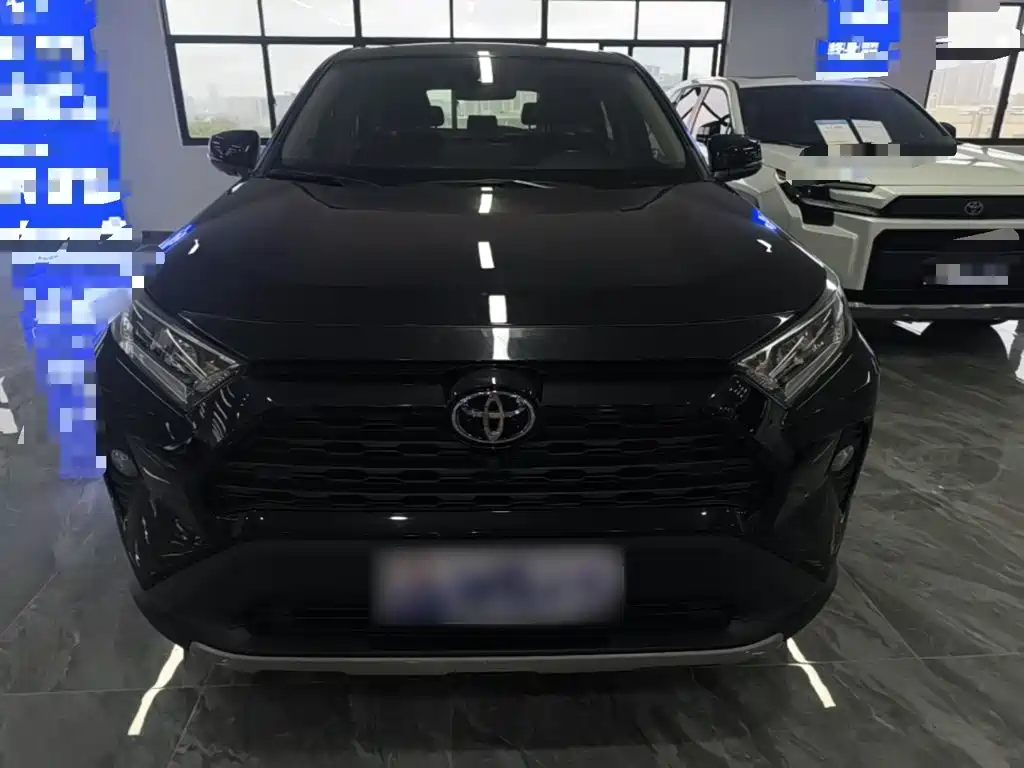 Toyota RAV4 — миниатюра 3