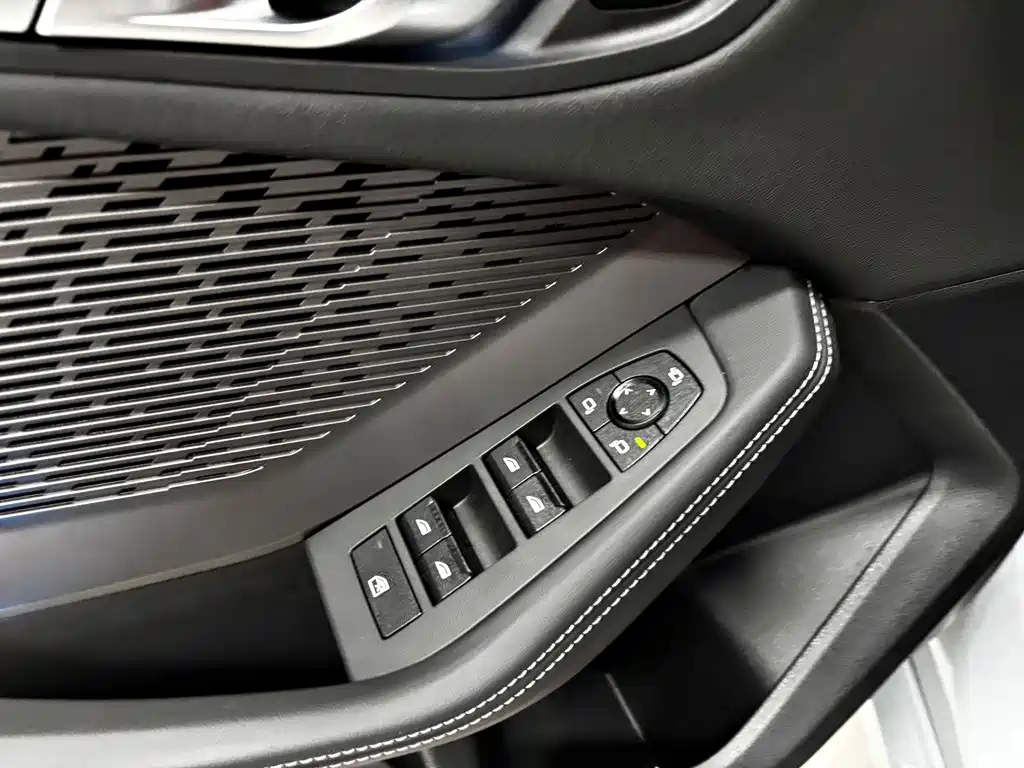BMW 2 Series — миниатюра 11