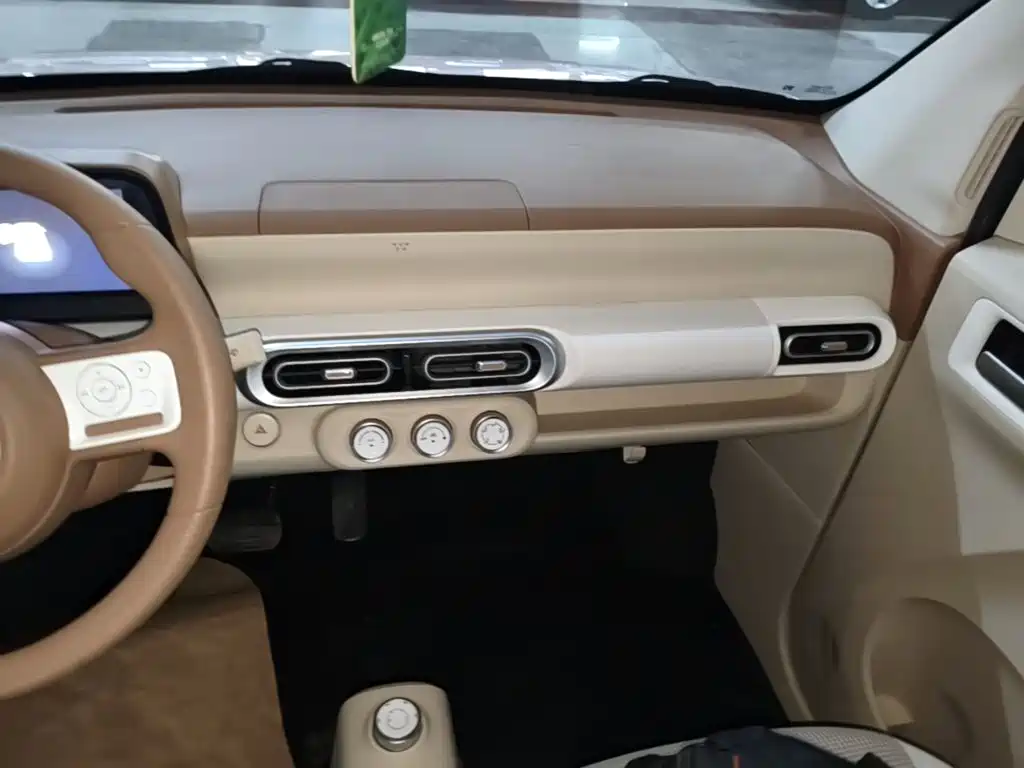 Wuling MINIEV — миниатюра 13