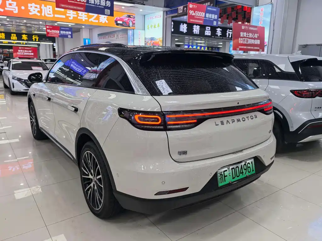 Leapmotor Leapmotor C11 — миниатюра 5