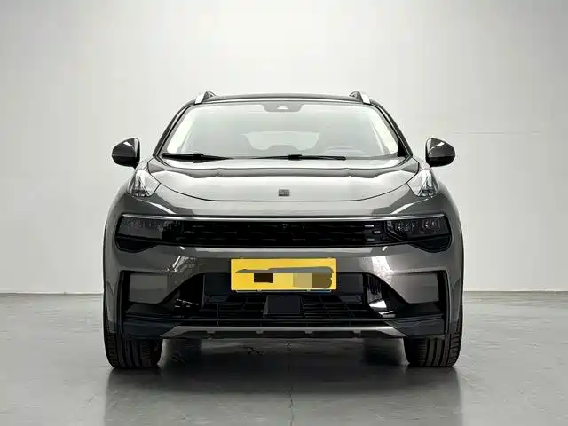Lynk & Co 01 — миниатюра 2