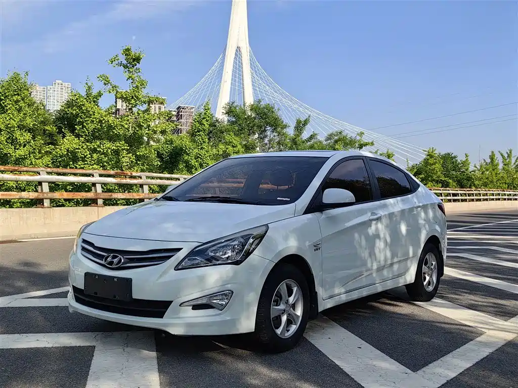 Купить Hyundai Verna