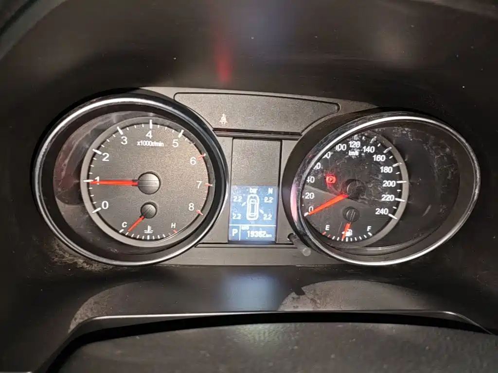 Haval M6 — миниатюра 12