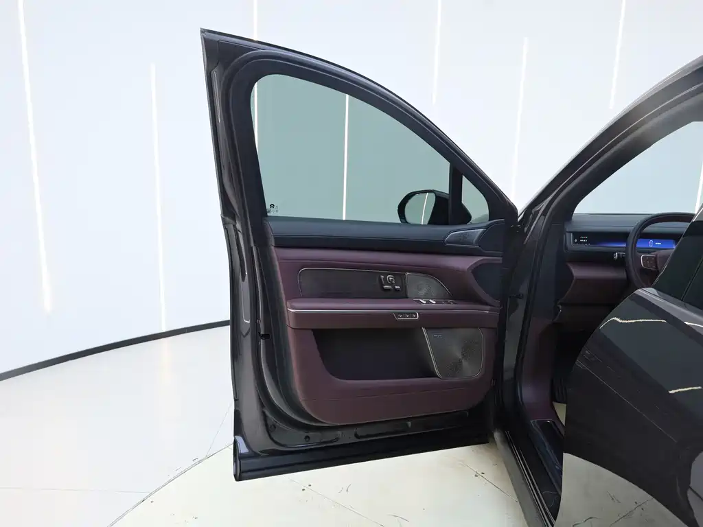 NIO ES8 — миниатюра 20