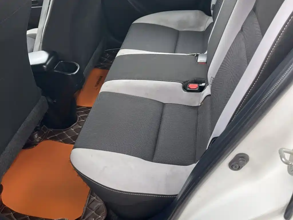 Toyota Yaris L — миниатюра 14