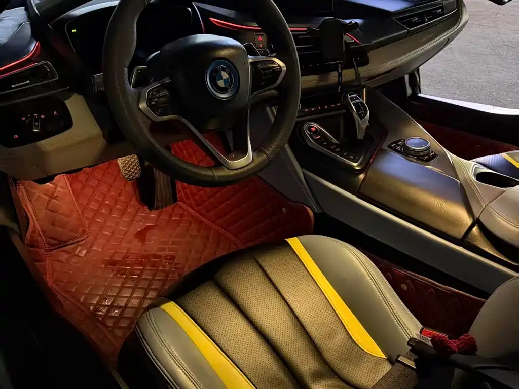 BMW i8