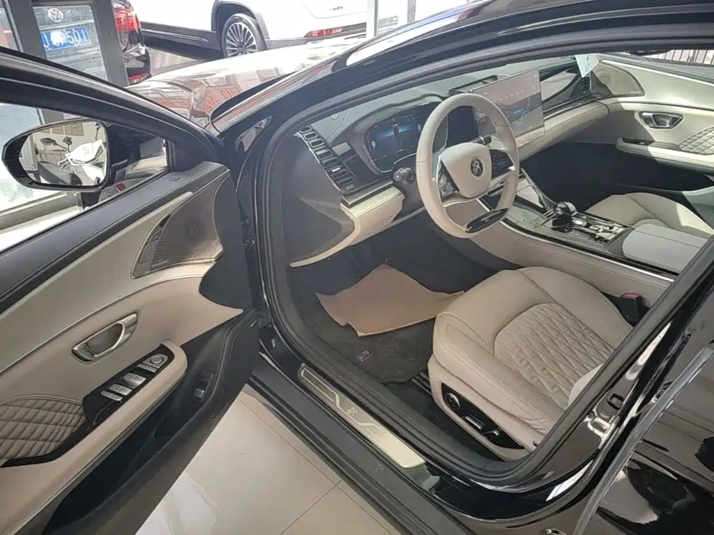 BYD Han — миниатюра 16