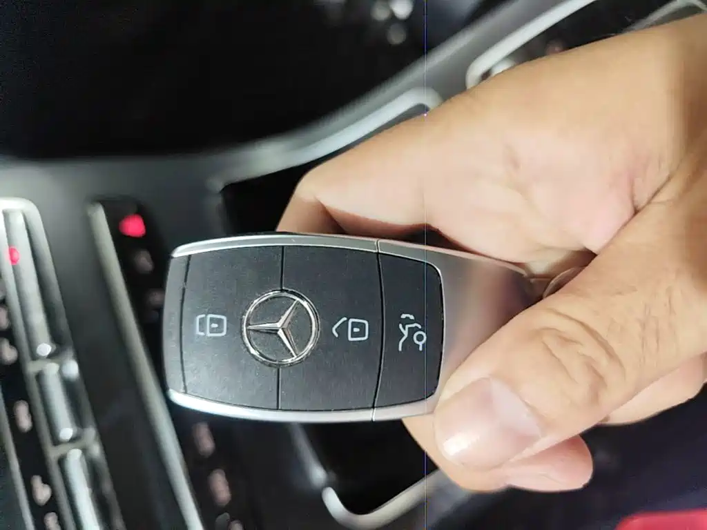 Mercedes-Benz C-Class — миниатюра 9
