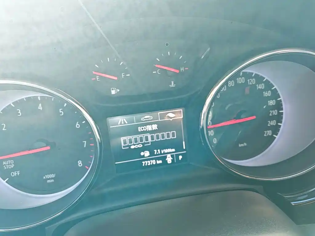 Buick Verano — миниатюра 12