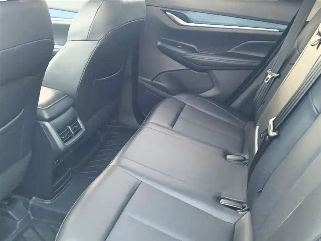 Changan CS55 EV — миниатюра 17