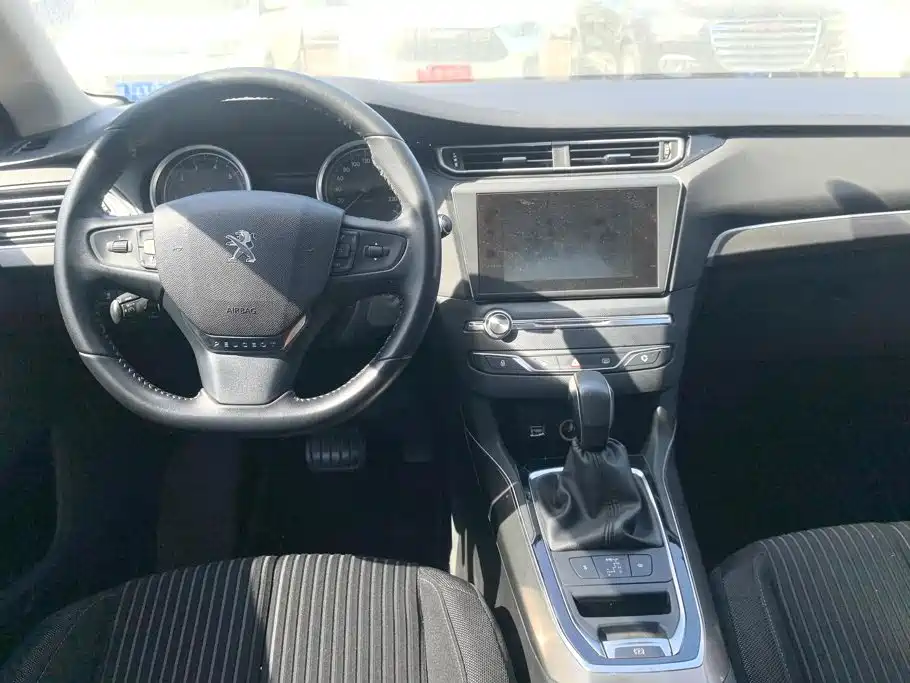 Peugeot 408 — миниатюра 12
