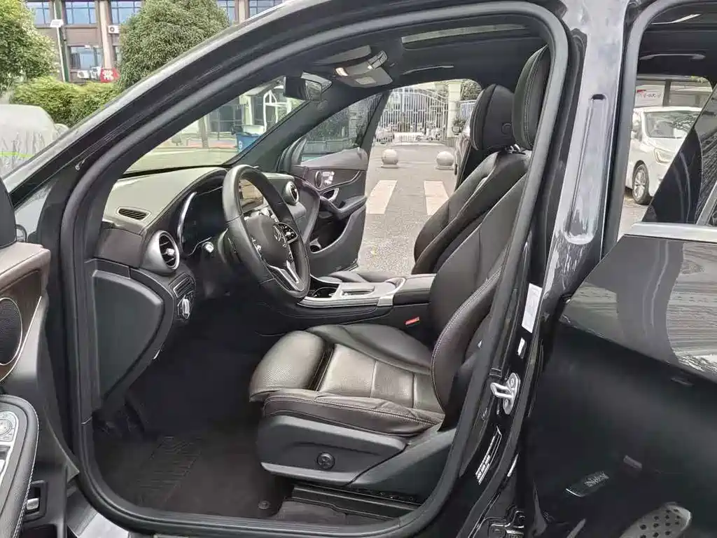 Mercedes-Benz GLC — миниатюра 9