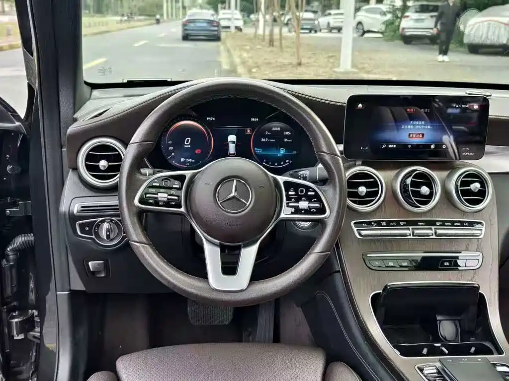 Mercedes-Benz GLC — миниатюра 14